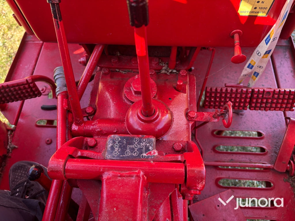 Traktor - Volvo BM 400 Buster med lastare