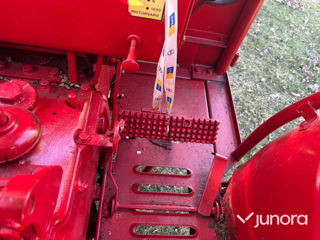 Traktor - Volvo BM 400 Buster med lastare