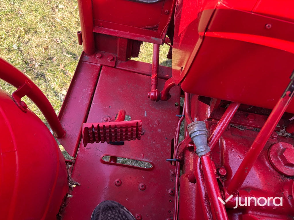 Traktor - Volvo BM 400 Buster med lastare