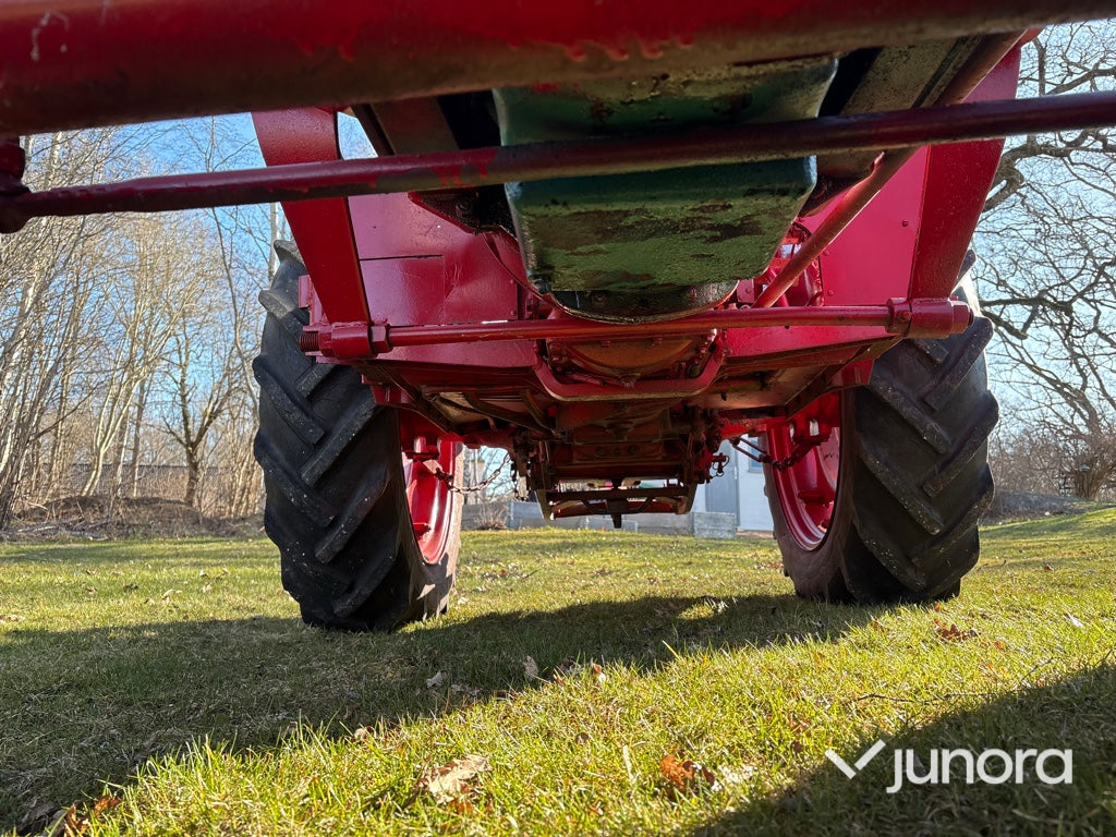 Traktor - Volvo BM 400 Buster med lastare