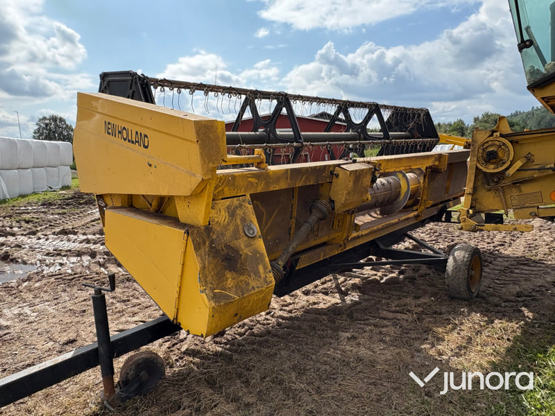 Skördetröska New Holland TX32