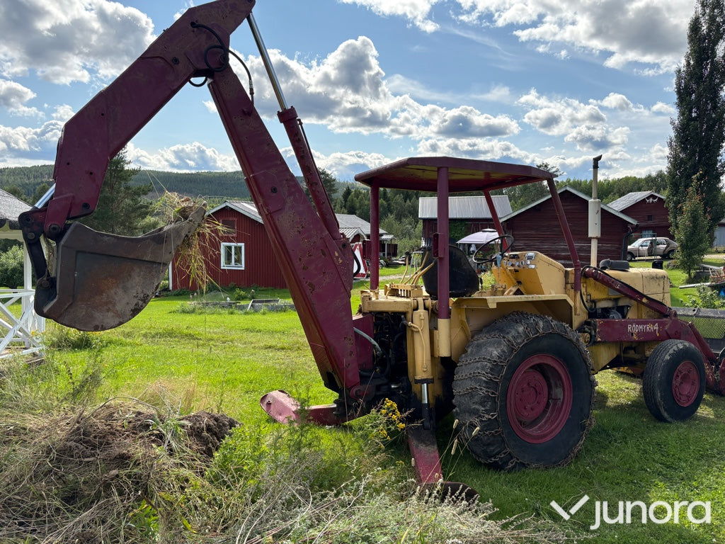 Massey Ferguson 356