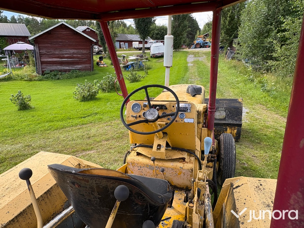 Massey Ferguson 356