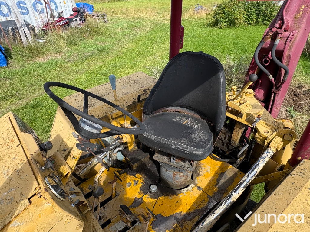 Massey Ferguson 356