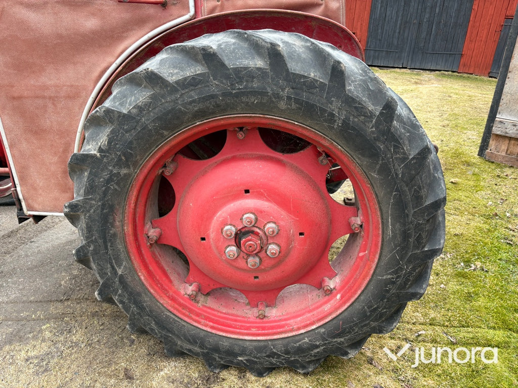 Traktor-BOLINDER-MUNKTELL
