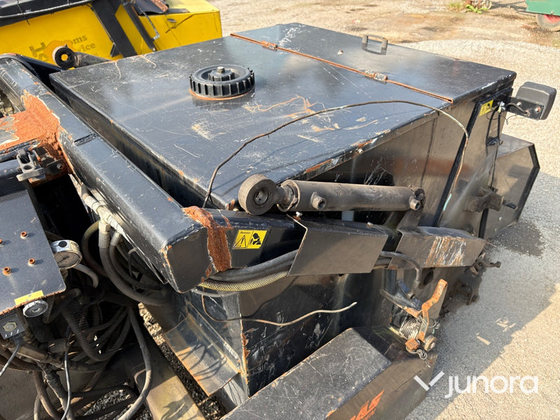 Sopmaskin Bogserad - Fjärås, FS 700