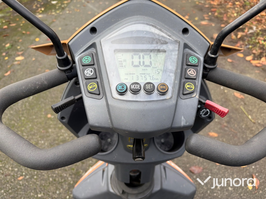 Elscooter - TGA, Vita-serie
