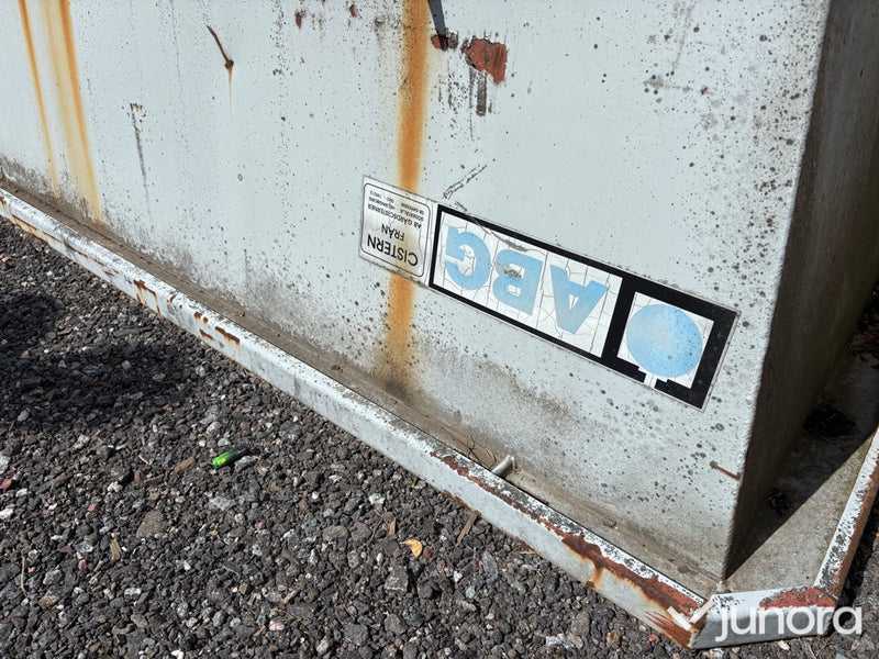 Farmartank med låda - 3 m³