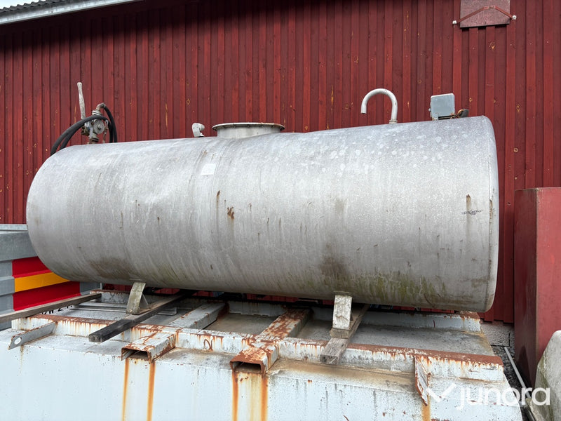 Farmartank med låda - 3 m³