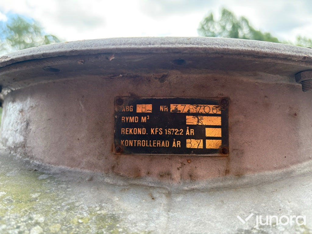 Farmartank med låda - 3 m³