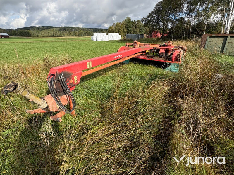 Slåtterkross - Kverneland Taarup 4032C, med elevatormatta