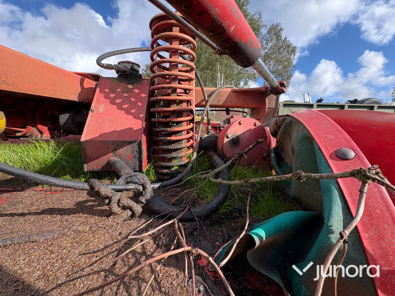 Slåtterkross - Kverneland Taarup 4032C, med elevatormatta