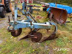 Tvåskärig växelplog