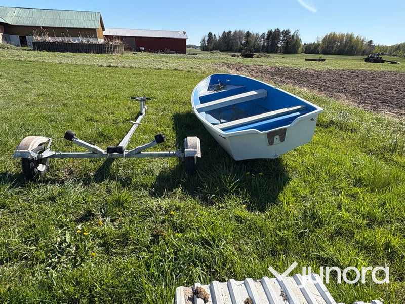 Finnmarks Båt med trailer
