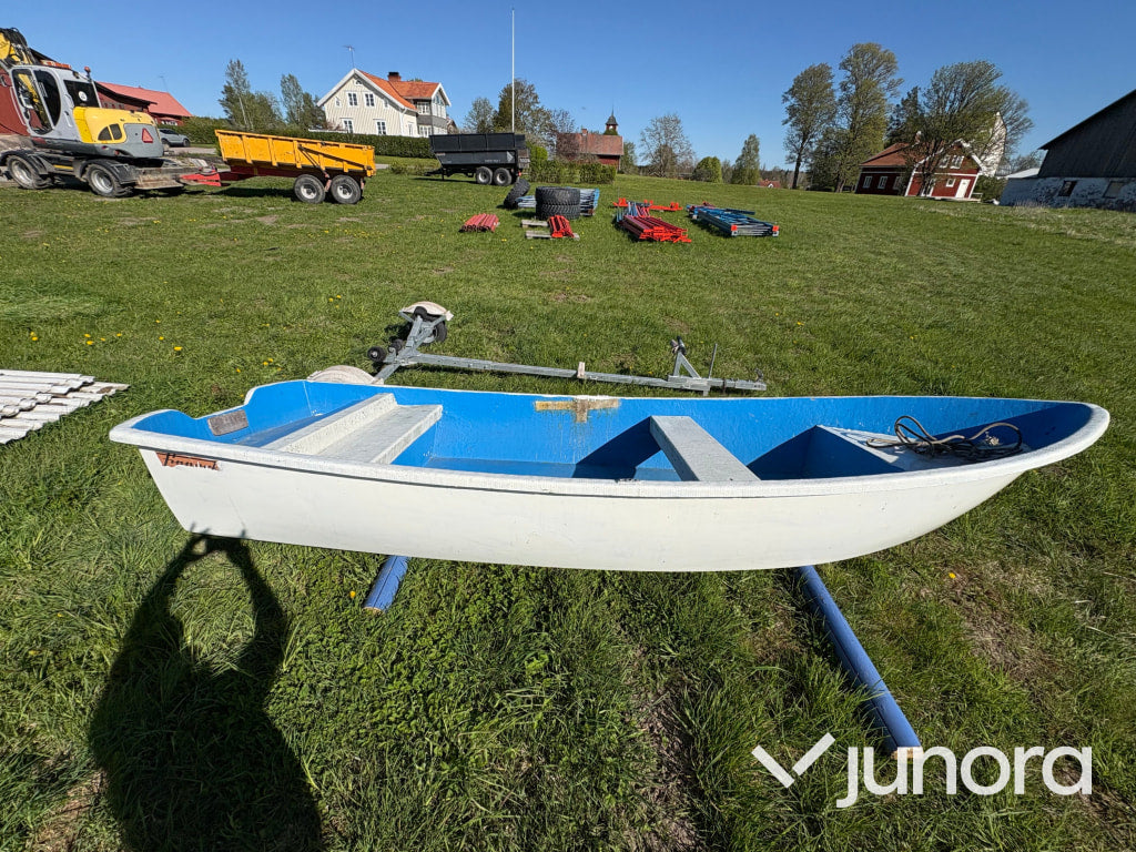 Finnmarks Båt med trailer
