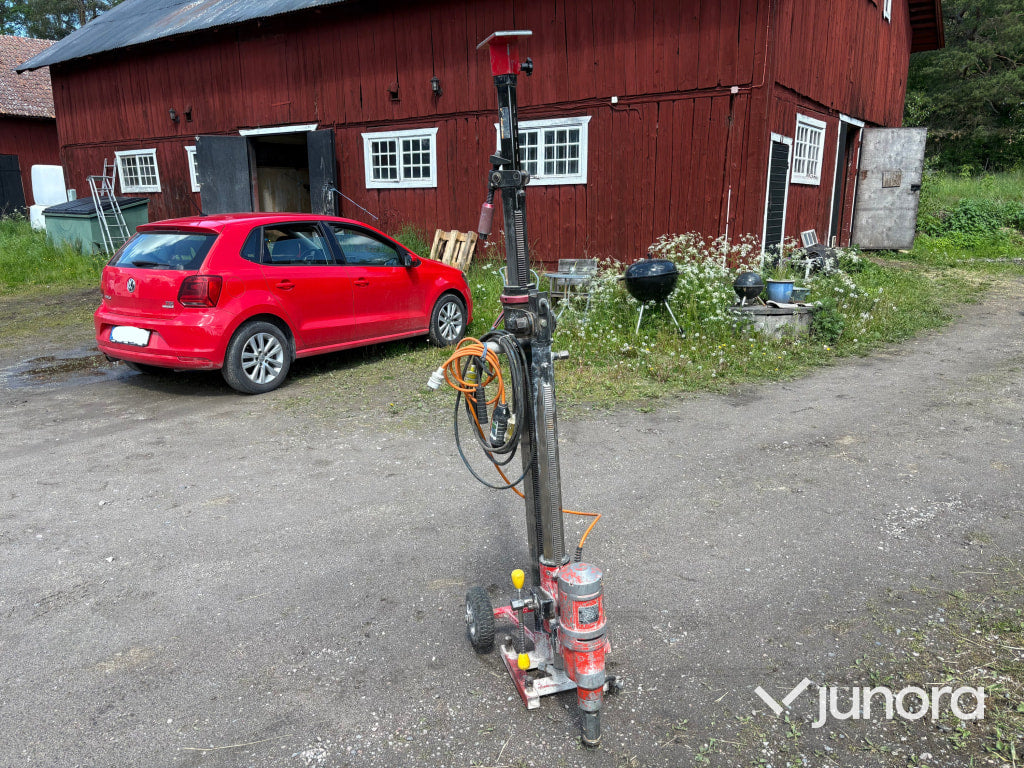 Kärnborrmaskin Weka DK32 med stativ