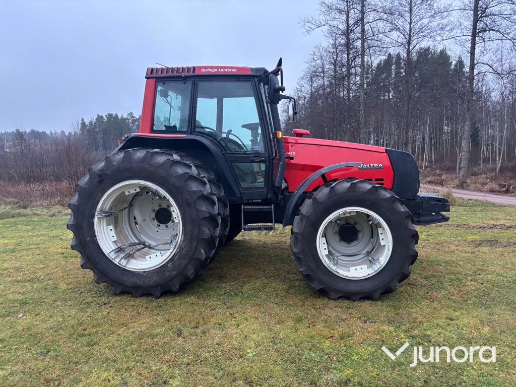 Traktor - Valtra 6850 Hi-Tech