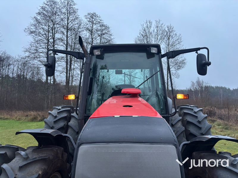 Traktor - Valtra 6850 Hi-Tech
