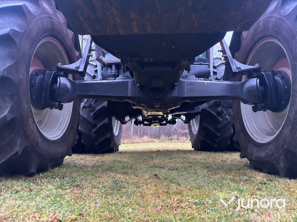 Traktor - Valtra 6850 Hi-Tech