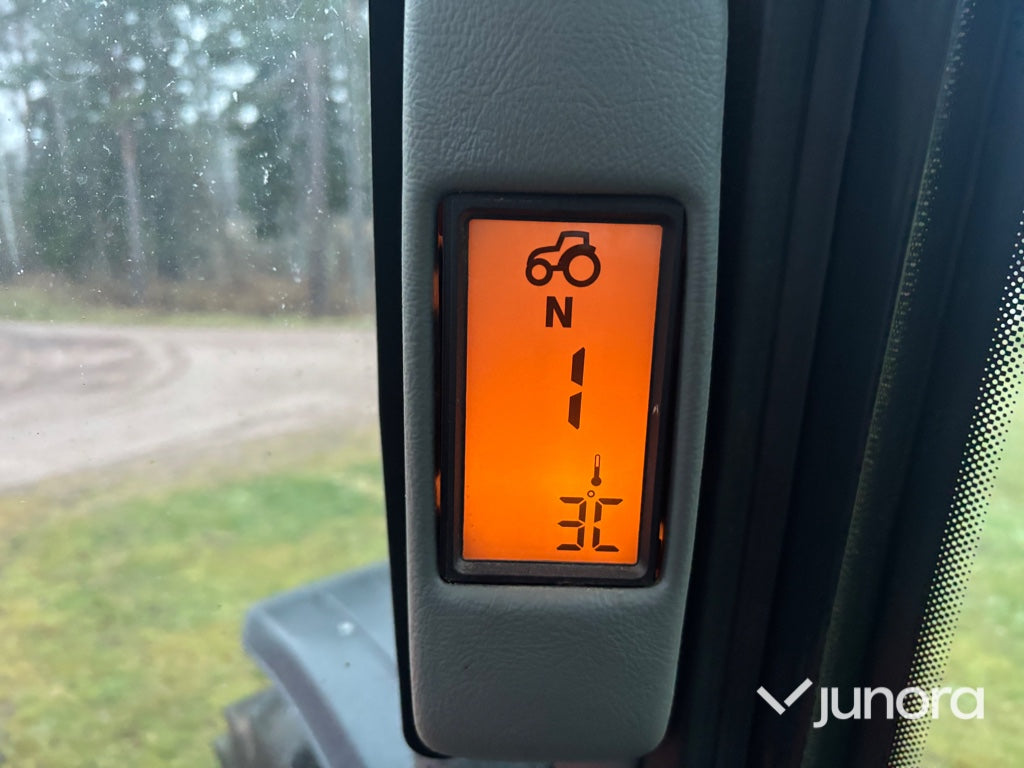 Traktor - Valtra 6850 Hi-Tech