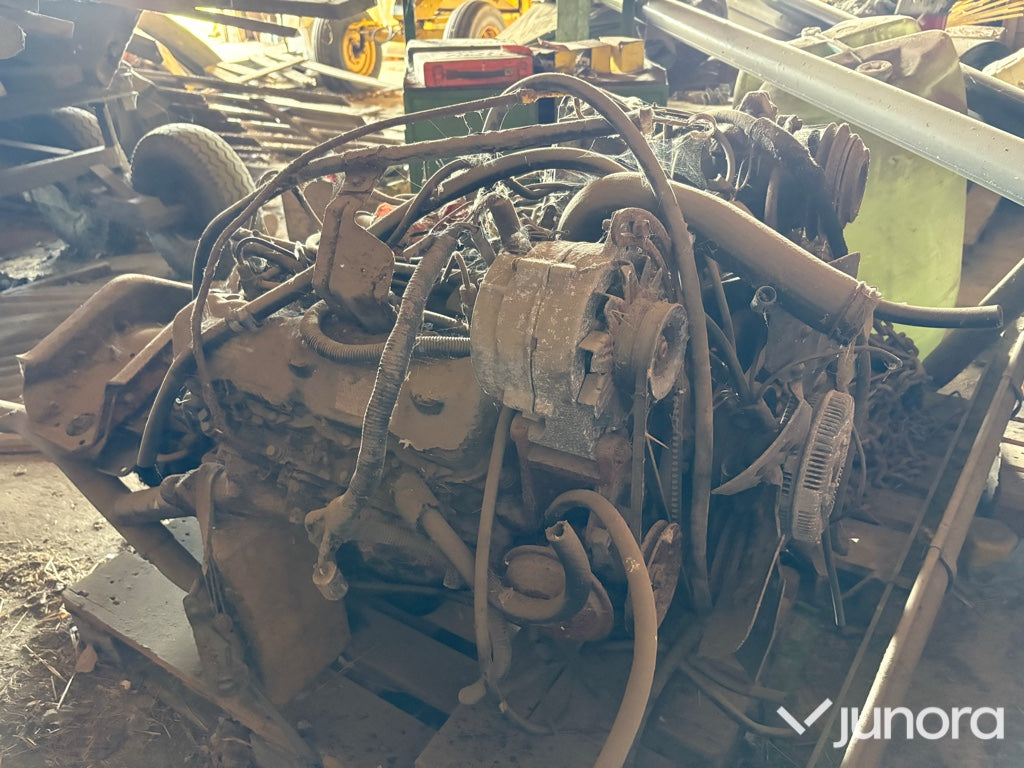 V8 Motor 180hk