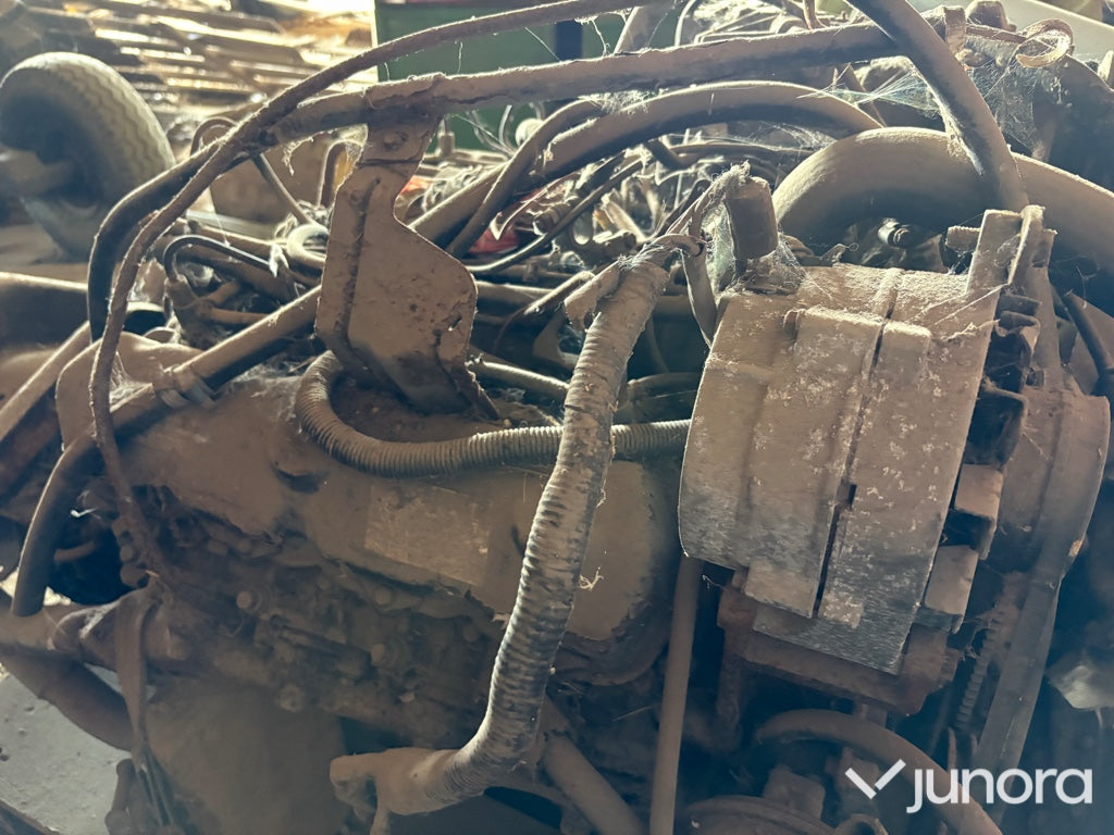 V8 Motor 180hk