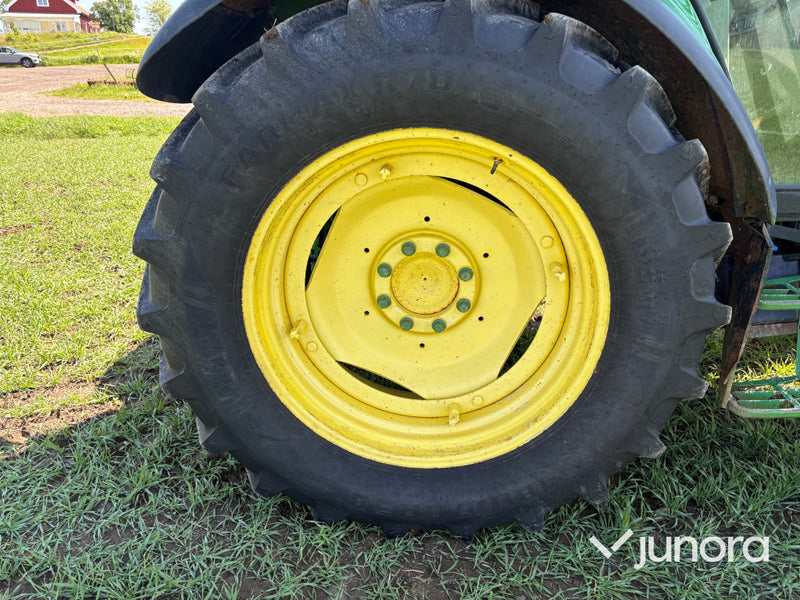 John Deere 6420