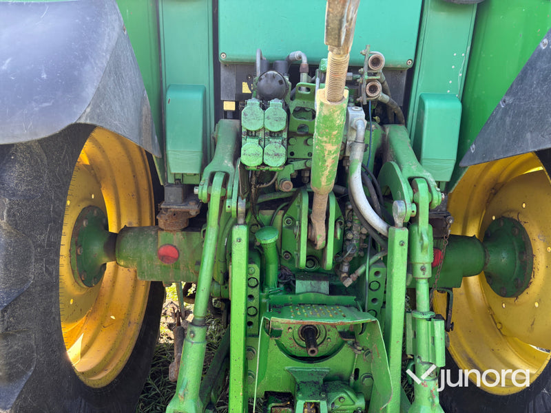 John Deere 6420