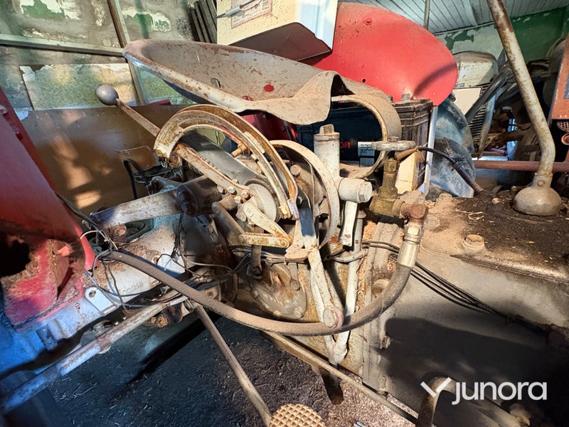 Traktor - Ferguson, TEF