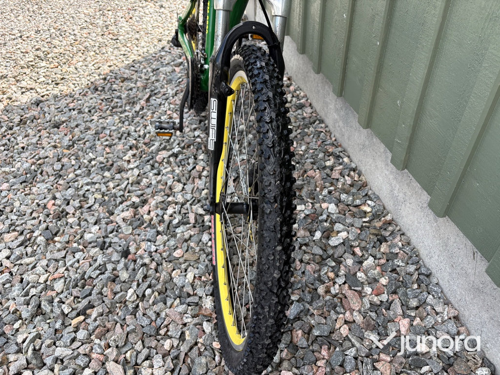 Cykel - John Deere, TM 8530
