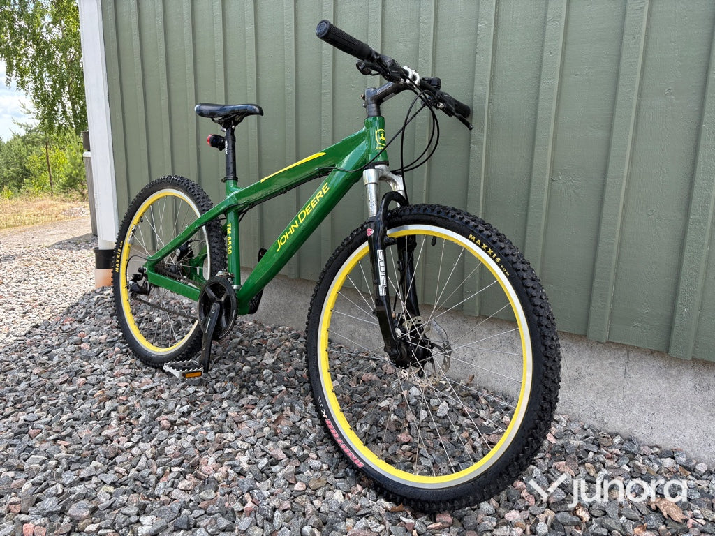 Cykel - John Deere, TM 8530