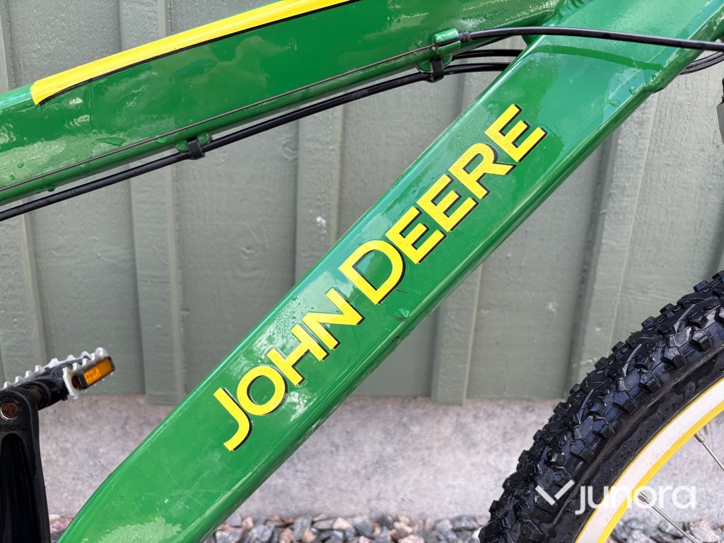 Cykel - John Deere, TM 8530