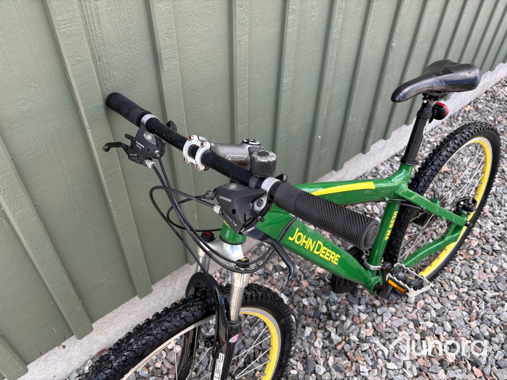 Cykel - John Deere, TM 8530