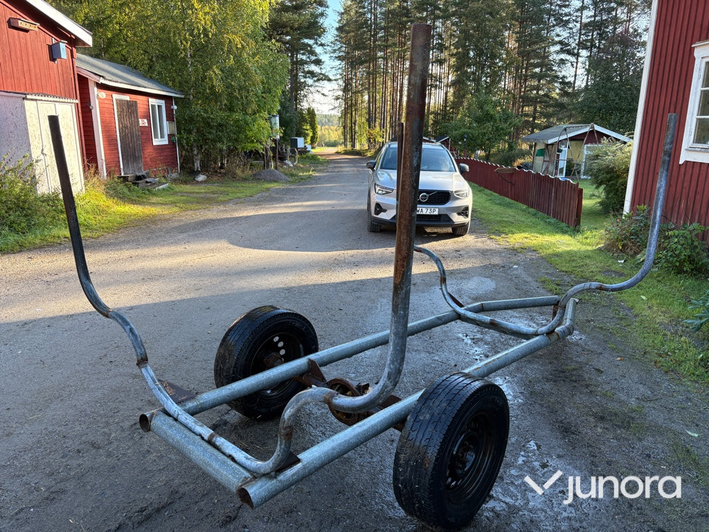 Timmerkärra / vagn