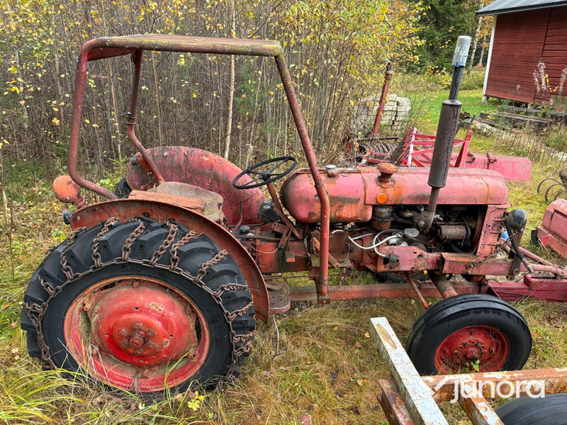 Traktor - BM 425