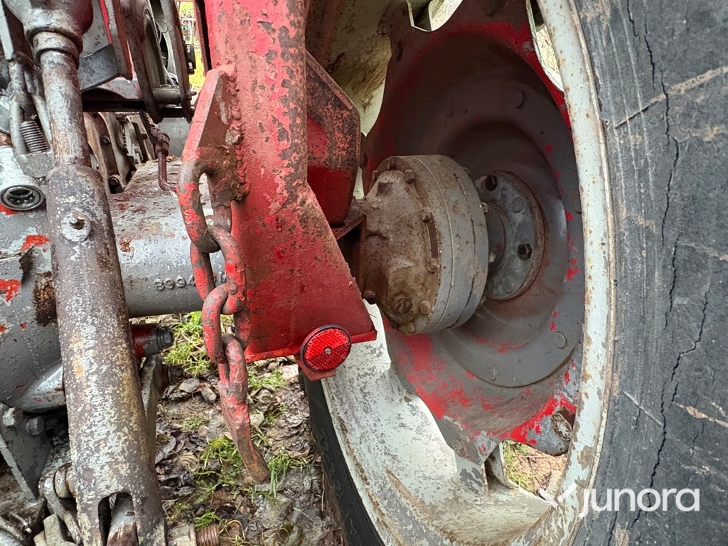 Traktor - Massey Ferguson 165