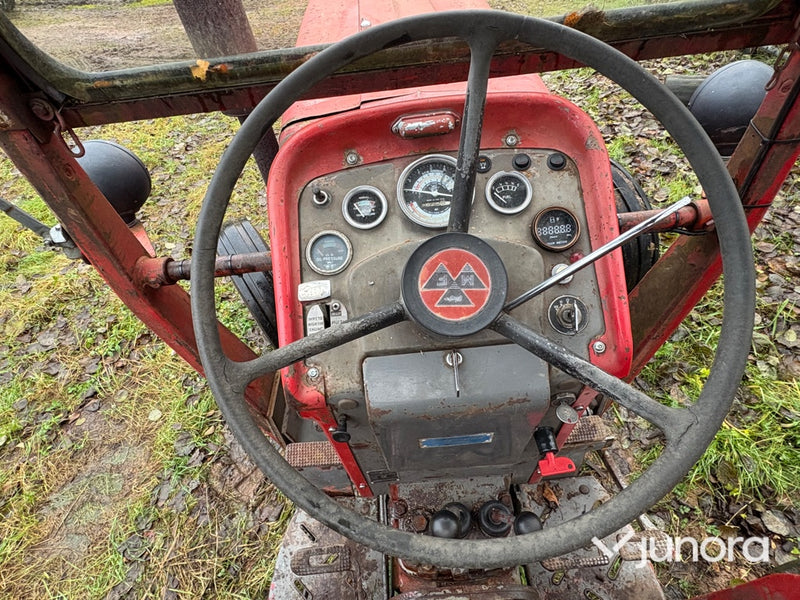 Traktor - Massey Ferguson 165