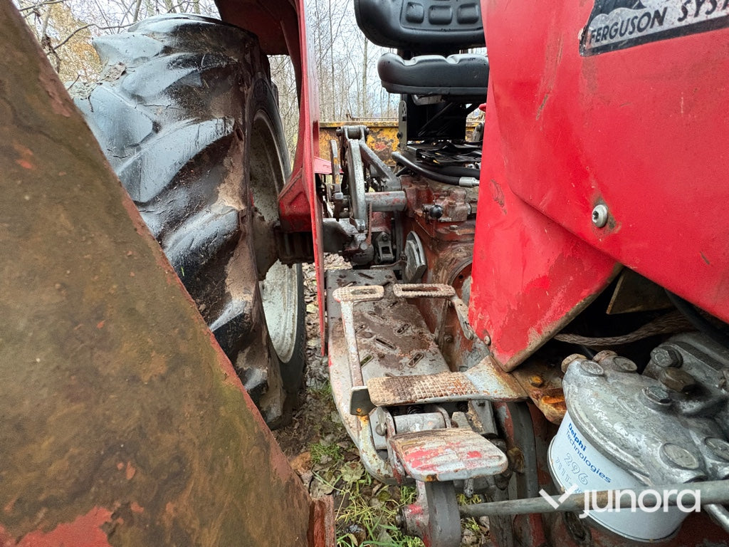 Traktor - Massey Ferguson 165