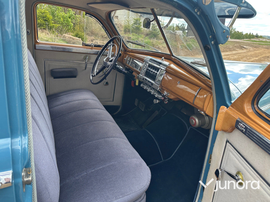 CHRYSLER NEW YORKER