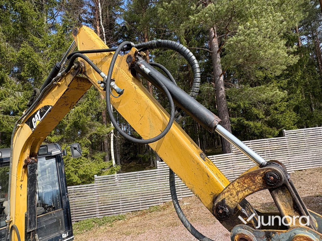 Minigrävare - Caterpillar 302.5 med tillbehör