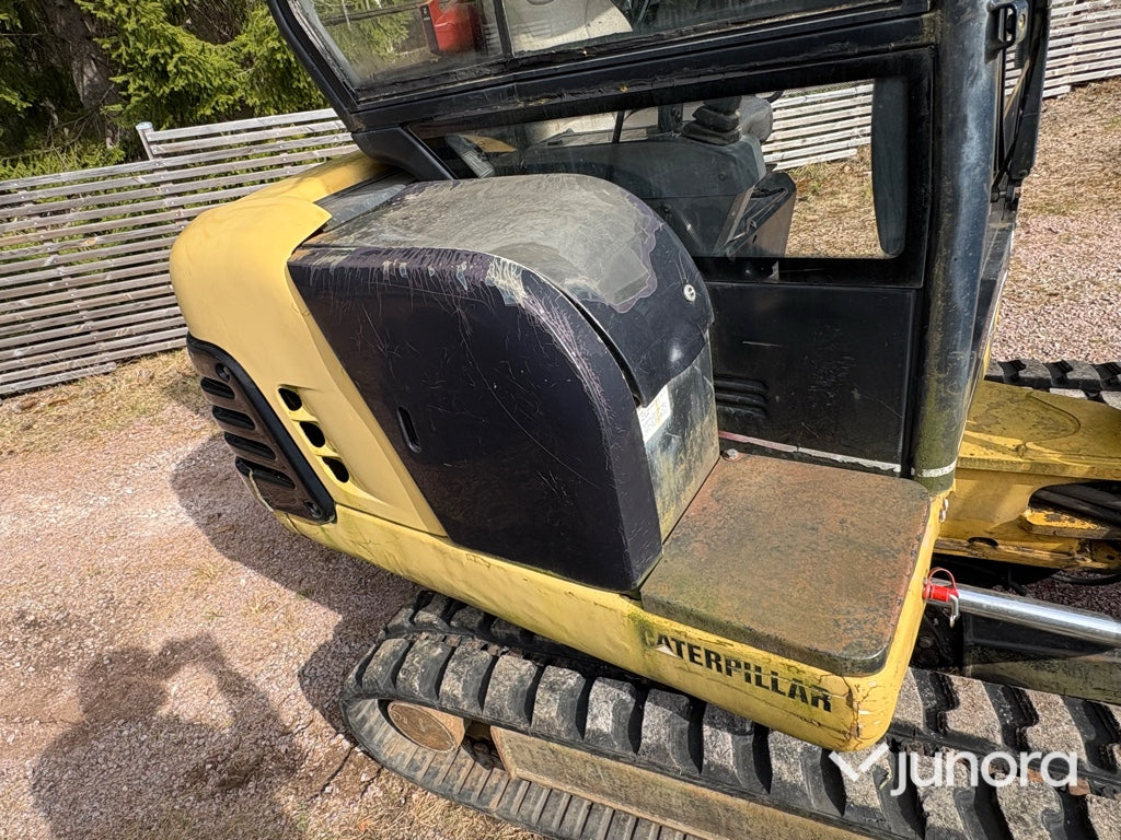 Minigrävare - Caterpillar 302.5 med tillbehör