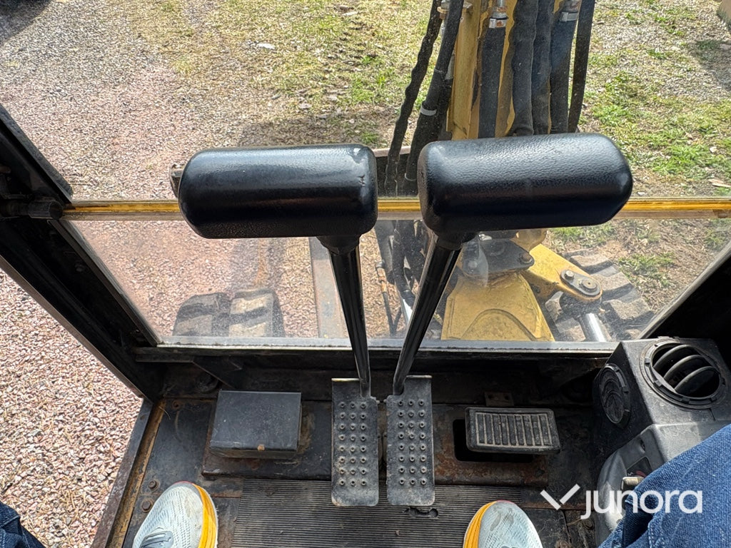 Minigrävare - Caterpillar 302.5 med tillbehör