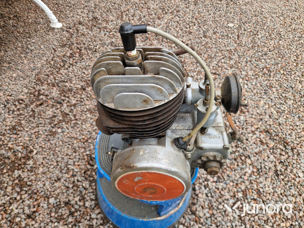 Husqvarna Motor Till Rödmyra