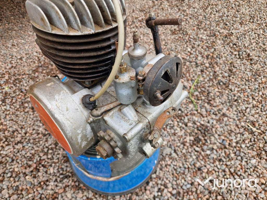 Husqvarna Motor Till Rödmyra