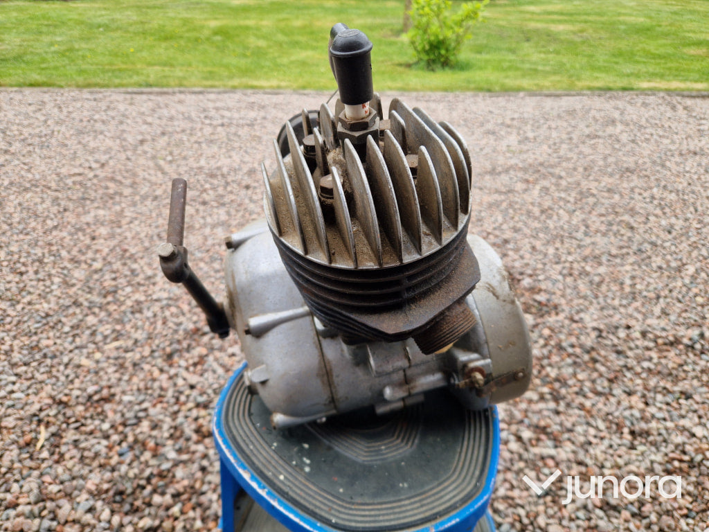 Husqvarna Motor Till Rödmyra