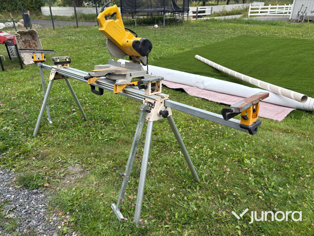 DeWalt Kap- och gersåg inkl. sågbord