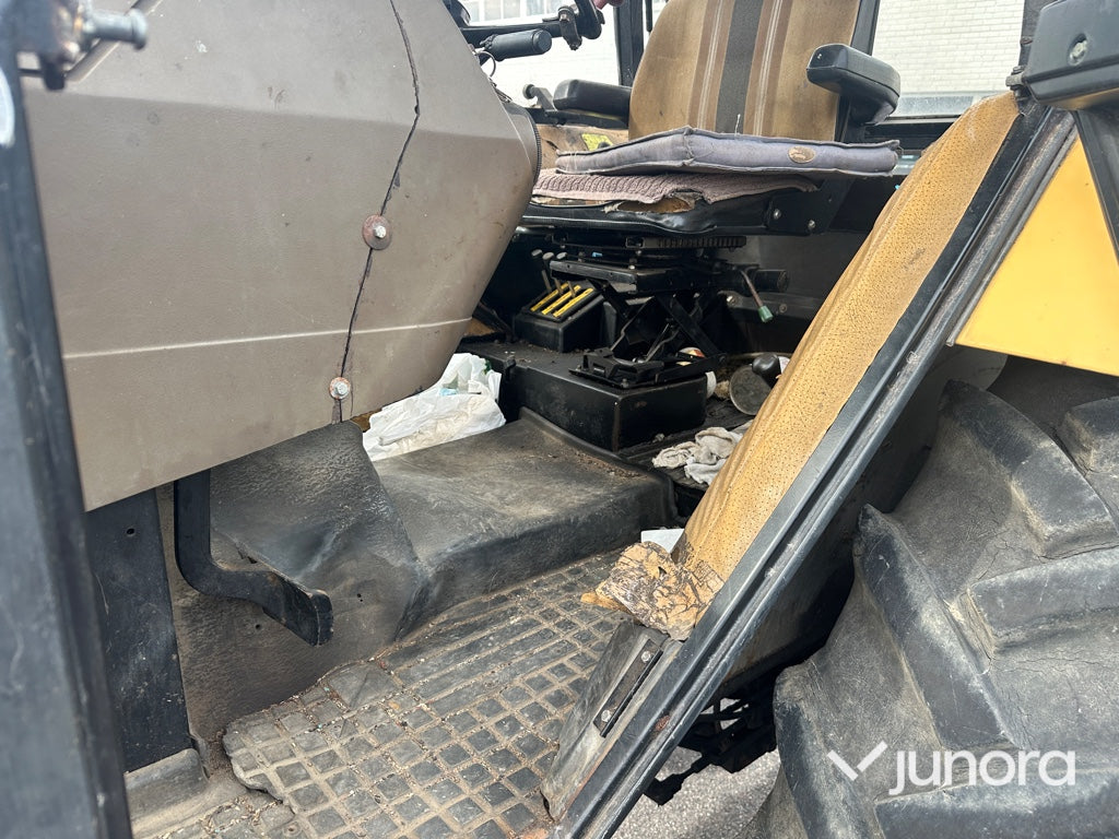 Traktor - Leyland 704 4 WD