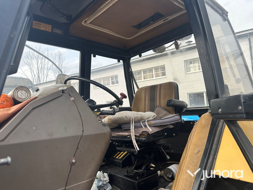 Traktor - Leyland 704 4 WD
