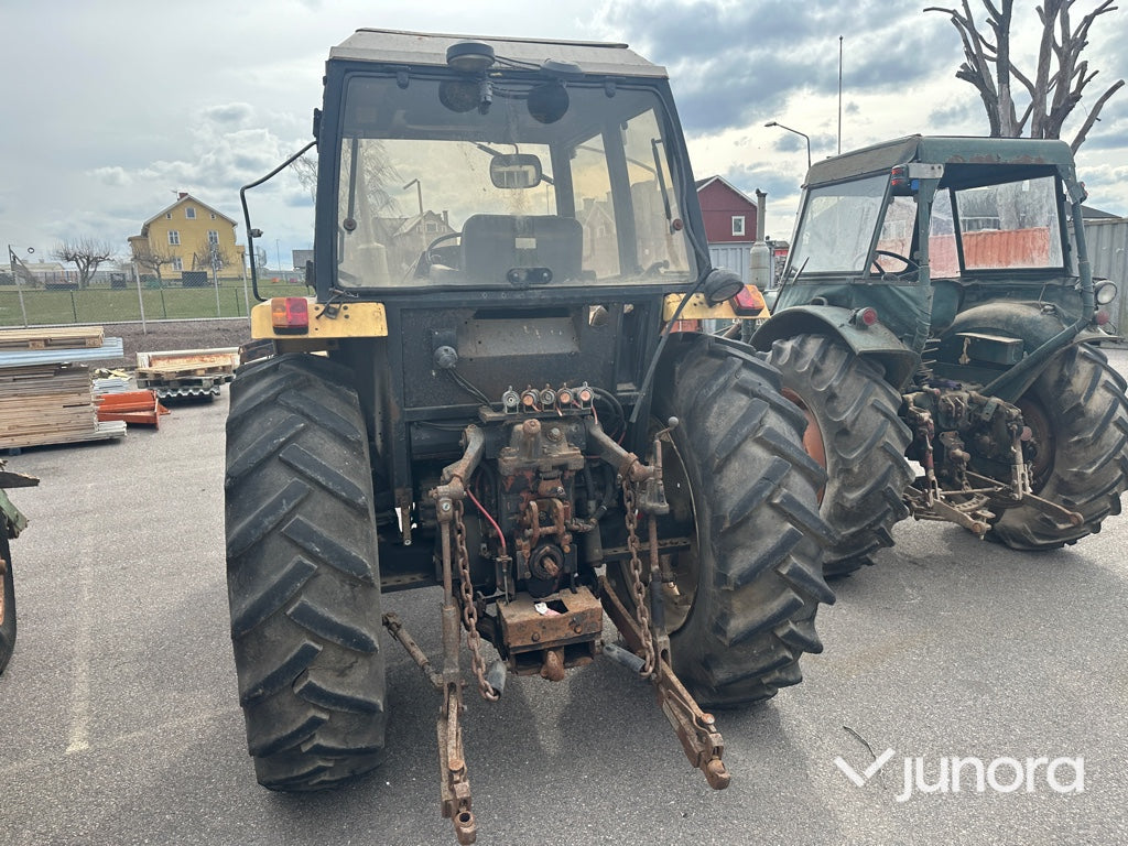 Traktor - Leyland 704 4 WD