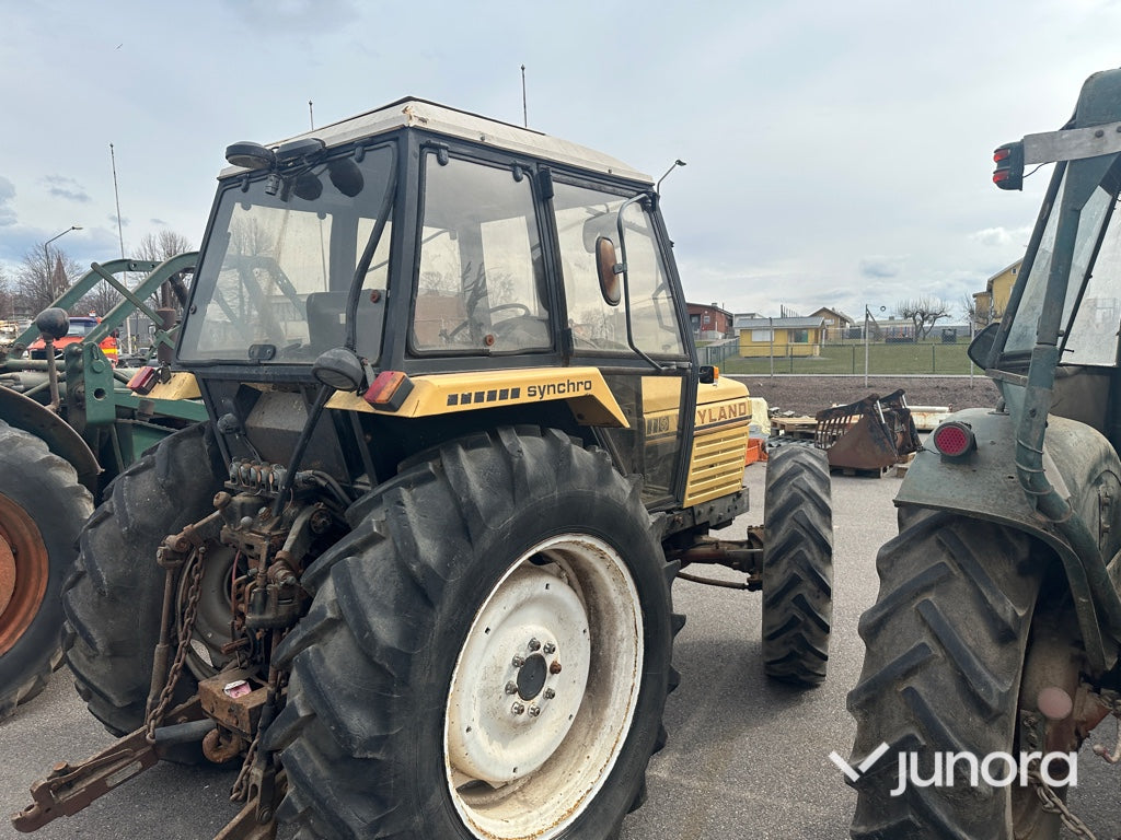 Traktor - Leyland 704 4 WD